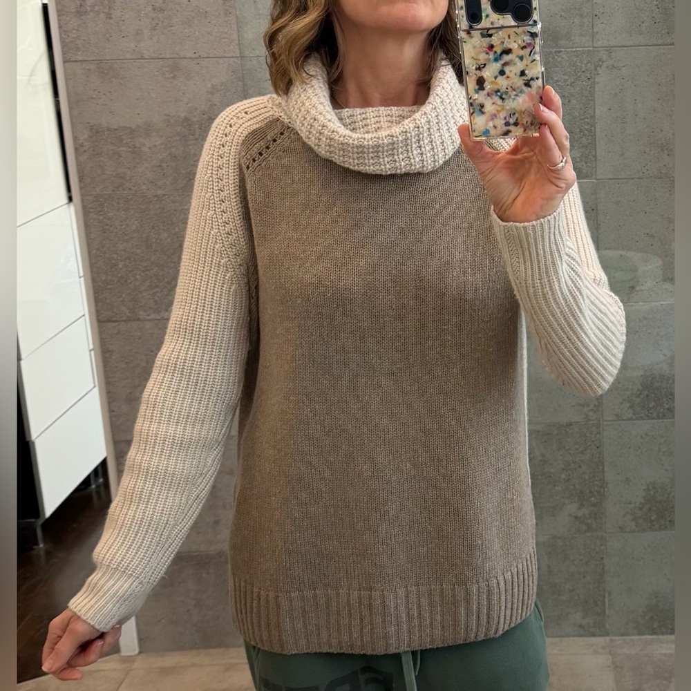 Autumn Cashmere cowl sweater S